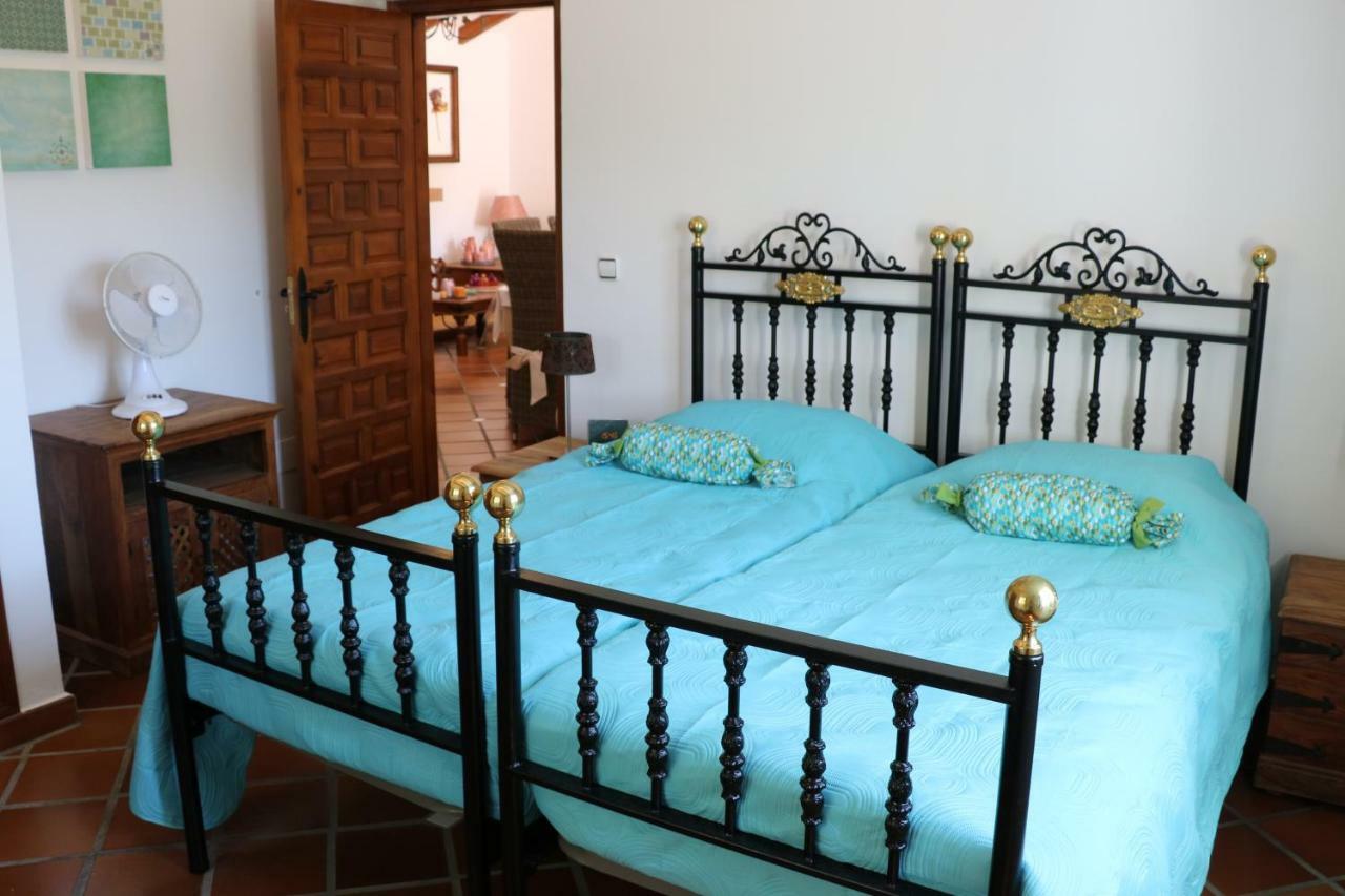 Casa Los Almendros Canillas de Albaida Buitenkant foto